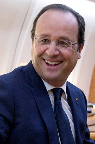 François_Hollande_on_board_Air_Force_One from Wikimedia Commons