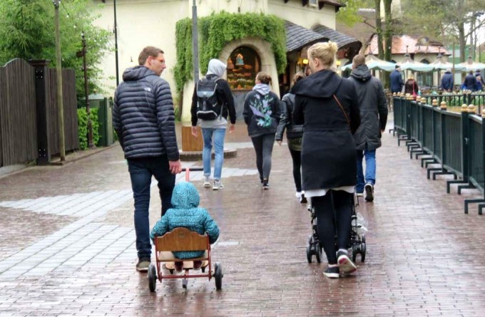 休暇を楽しむオランダの家族