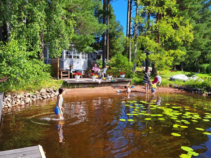 スウェーデン人の夫と家族と楽しむ「サマーハウス」での夏休みの過ごし方